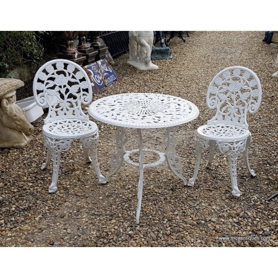 Garden Table & 2 Chairs White Moy Antiques