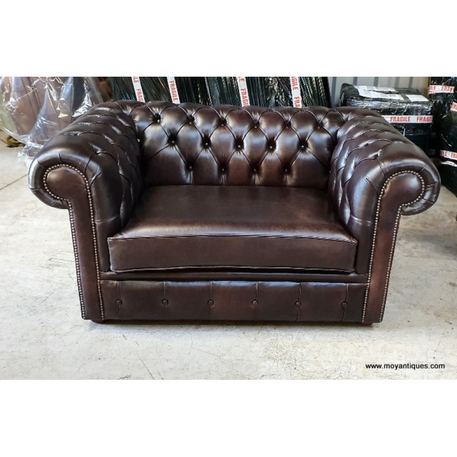 Chesterfield 1.5 shop seater