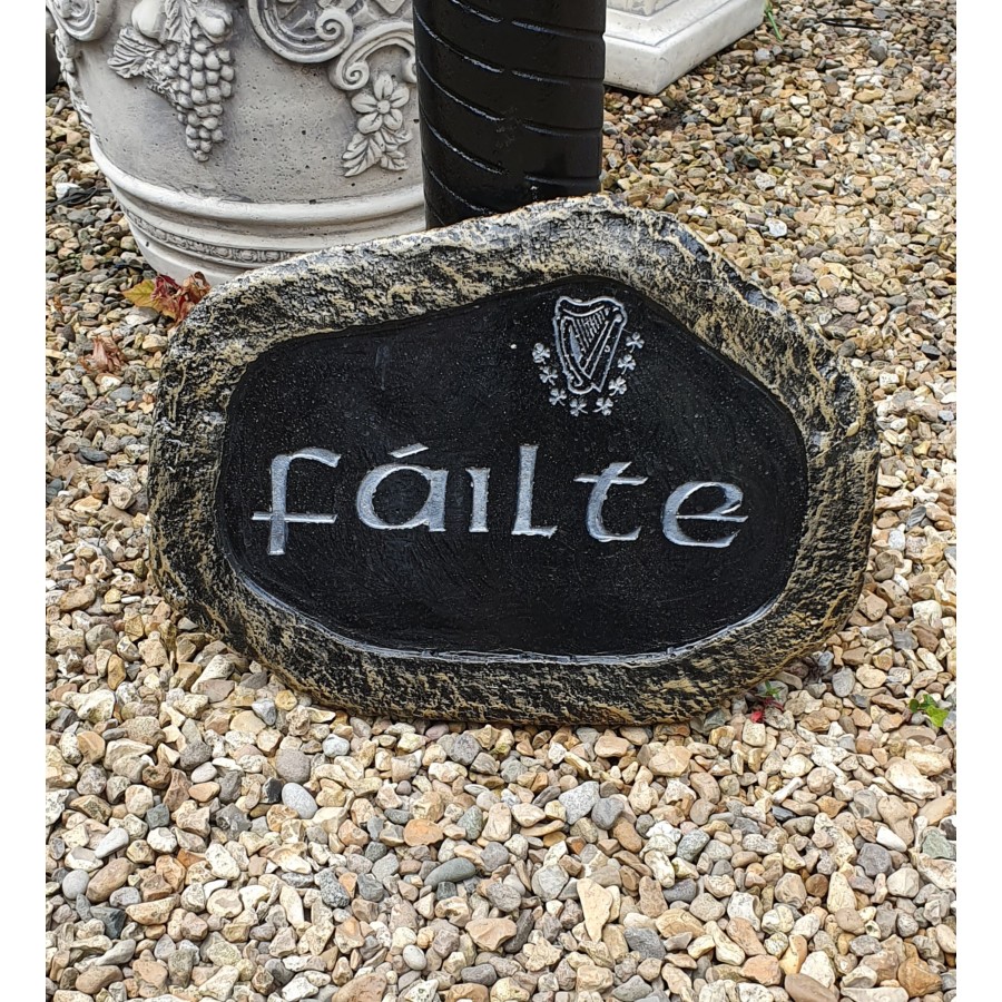 Fáilte sign