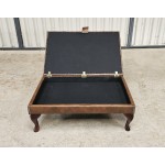 Chesterfield Stool With Lid