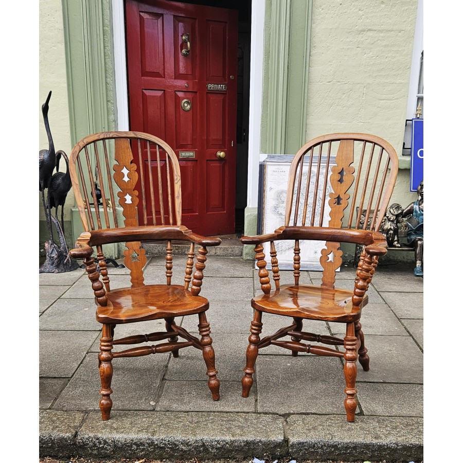 Windsor Chair Broad Arm 