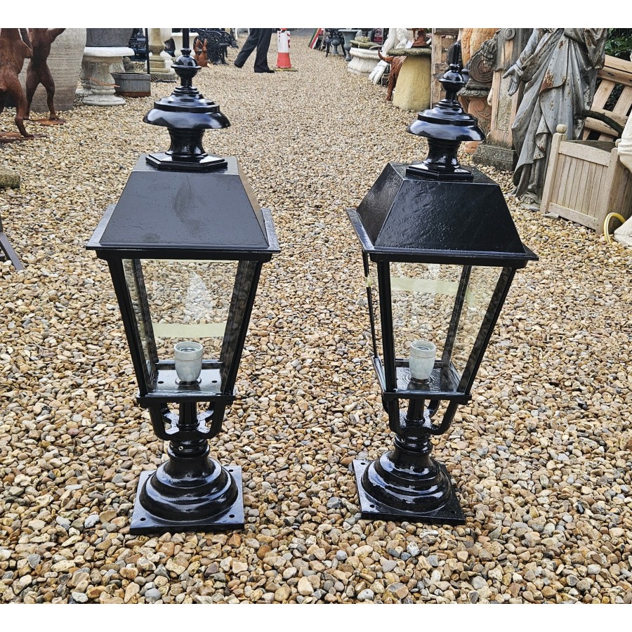 Street Light Tops Black Heavy Alloy Large 4 side