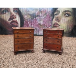 Pair Chest Drawers Nice Proportions 
