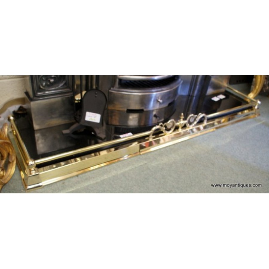 Extendable brass fender