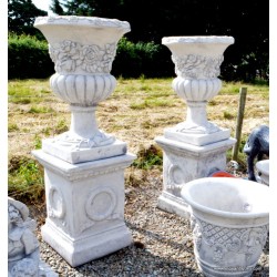 Italia Flower Urn On Plinth