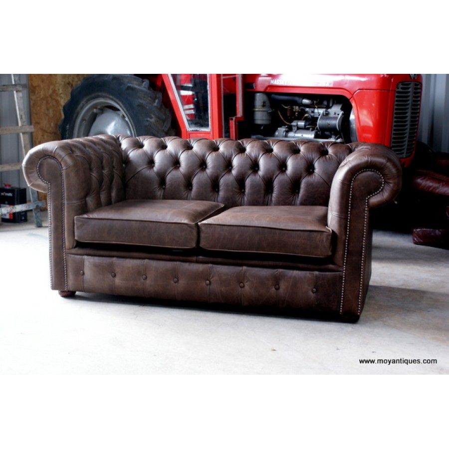 2 seater Chesterfield Sofa 3